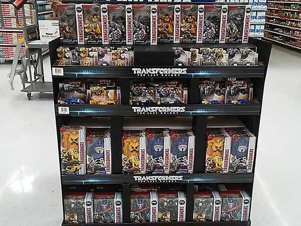 Transformers The Last Knight   New Displays Making Their Way To Walmart Stores  (3 of 3)